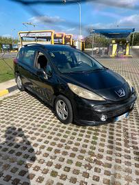 Peugeot 207  €900,00