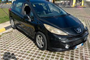 Peugeot 207  €900,00