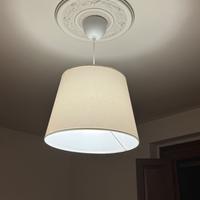 Lampadario con paralume beige