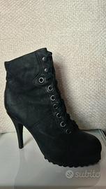 stivaletti neri stringati in pelle e tacco 12 