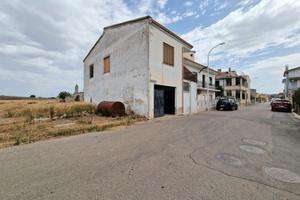 Casa singola con ampio giardino