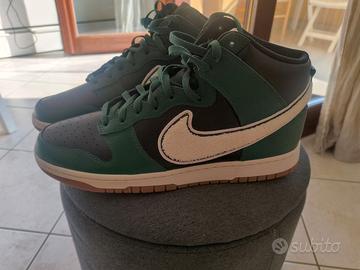 Nike Dunk High Retro University Chenille Swoosh