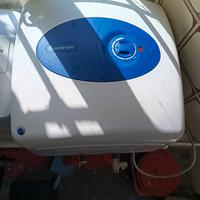 SCALDABAGNO. 30. LITRI