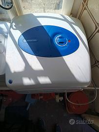 SCALDABAGNO. 30. LITRI