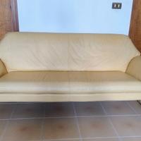 Divano in vera pelle