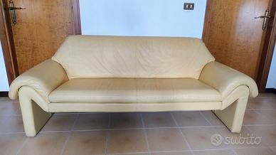 Divano in vera pelle