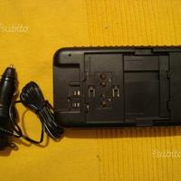 Caricabatteria universale per videocamera per auto