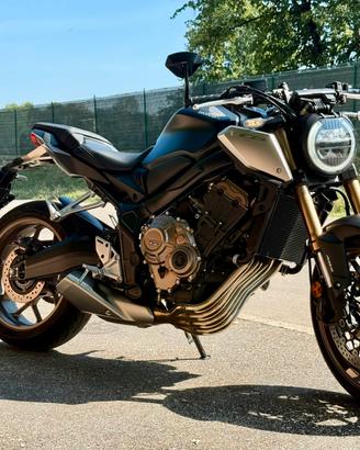 Honda CB650R 35 kW A2 – 2022 – 7.700 km