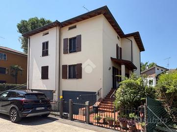 PORZIONE DI BIFAMILIARE A BUDRIO