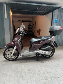 Aprilia scarabeo 200 ie