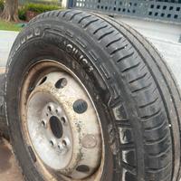 Gomme Michelin Agilis 3   215/70 R15