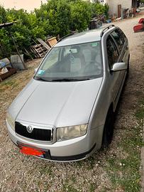 Skoda fabia 1.2 mpi benzina neopatentati