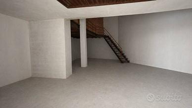 Box / Garage di 44 m² a Tarquinia