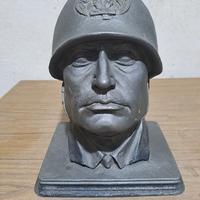 Statua Mussolini