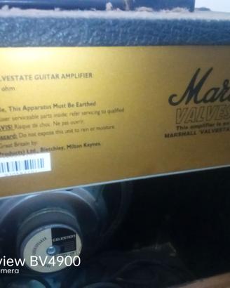 Chitarra e amplificatore marshal