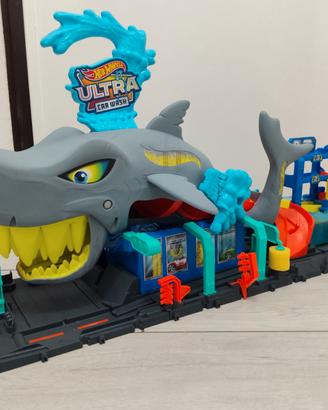 Hot Wheels City Ultra Shark Car Wash
