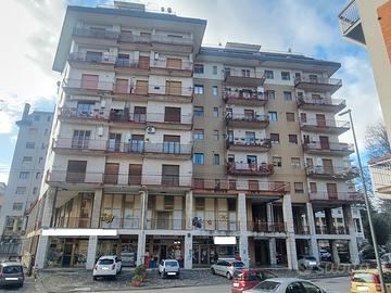 4 vani, ripostiglio/lavanderia e wc, arredato