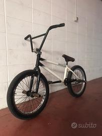 Bmx professionale assemblata