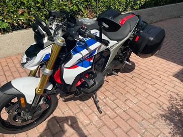BMW R1330r Performance
