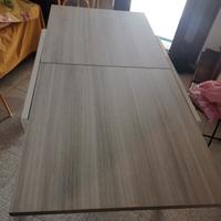 Tavolo quadrato allungabile