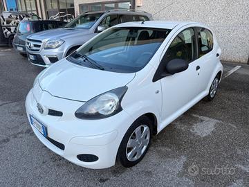 Toyota Aygo 1.0 12V VVT-i 5 porte Deep Ocean Conne