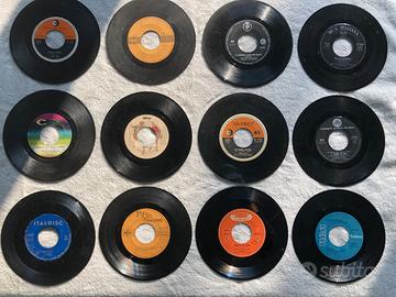 Lotto di 12 DISCHI VINILE 45 GIRI (stock)