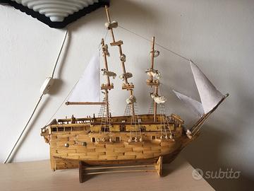 Modellino veliero artigianale