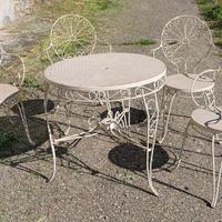 tavolo e sedie vintage in ferro 