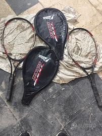 coppia racchette tennis con palline 