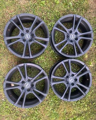 Cerchi in lega 17”