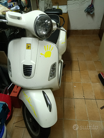 Vespa GTS 300 super sport