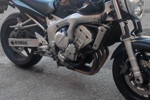 Yamaha FZ6