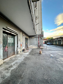 Posto moto interno, via Filippo di Giovanni