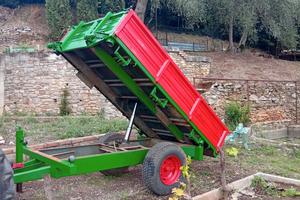 carrello per trattore ribaltaltabile su tre lati