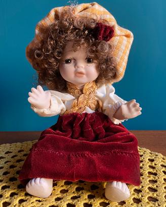 Bambola in porcellana