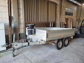 Rimorchio ellebi con pedane