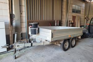 Rimorchio ellebi con pedane