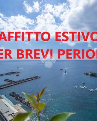 3 LOCALI A AMALFI