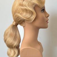 Testa parrucchiere bionda l'image Louisa+cavallett