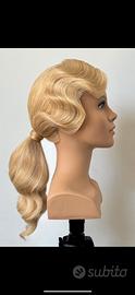 Testa parrucchiere bionda l'image Louisa+cavallett