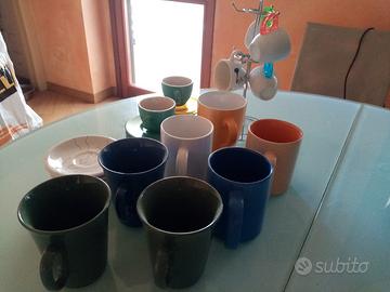 Tazze, tazzine e piattini