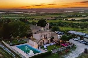 Locale Commerciale - Noto