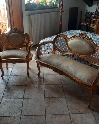 Divanetto e poltrona Luigi XVI di Francia