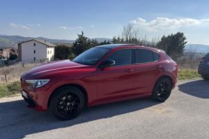 Stelvio turbo benzina 280 cv