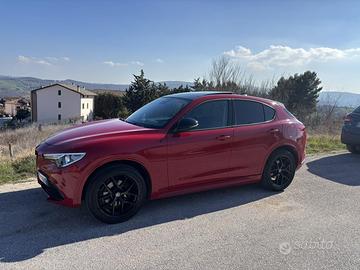 Stelvio turbo benzina 280 cv