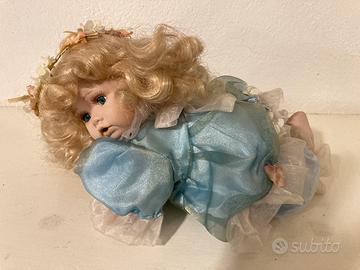 Bambola in ceramica