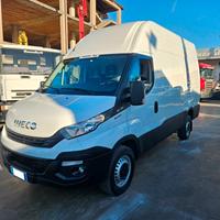 IVECO DAILY 35-120 FURGONATO E PEDANA-2019