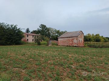 Rudere e lotto 800 mq. 