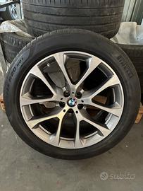 Cerchi e gomme estivi (BMW, Pirelli, r20)