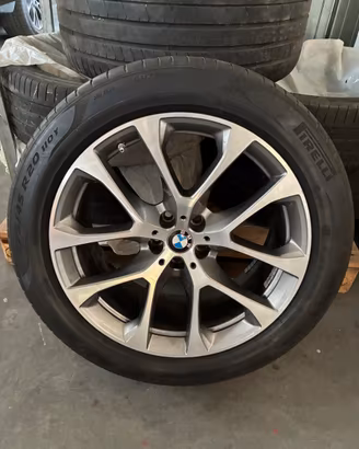 Cerchi BMW e gomme Pirelli R20